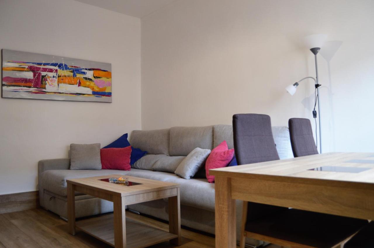 Apartamentos Turisticos - Hostal Los Alisos Aliseda エクステリア 写真